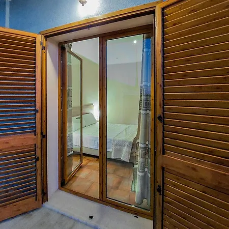 Vila Luzaj Apartment Vlore