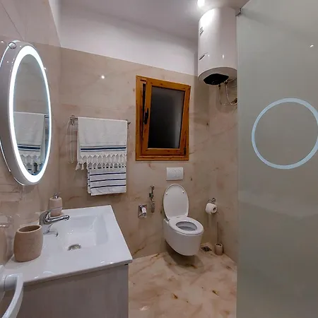 Apartment Vila Luzaj *