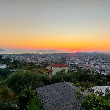 Vila Luzaj *