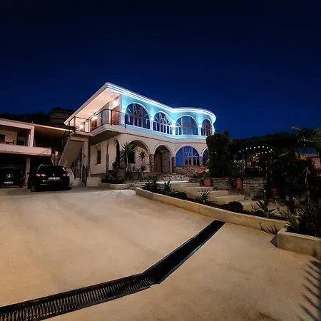 Apartment Vila Luzaj